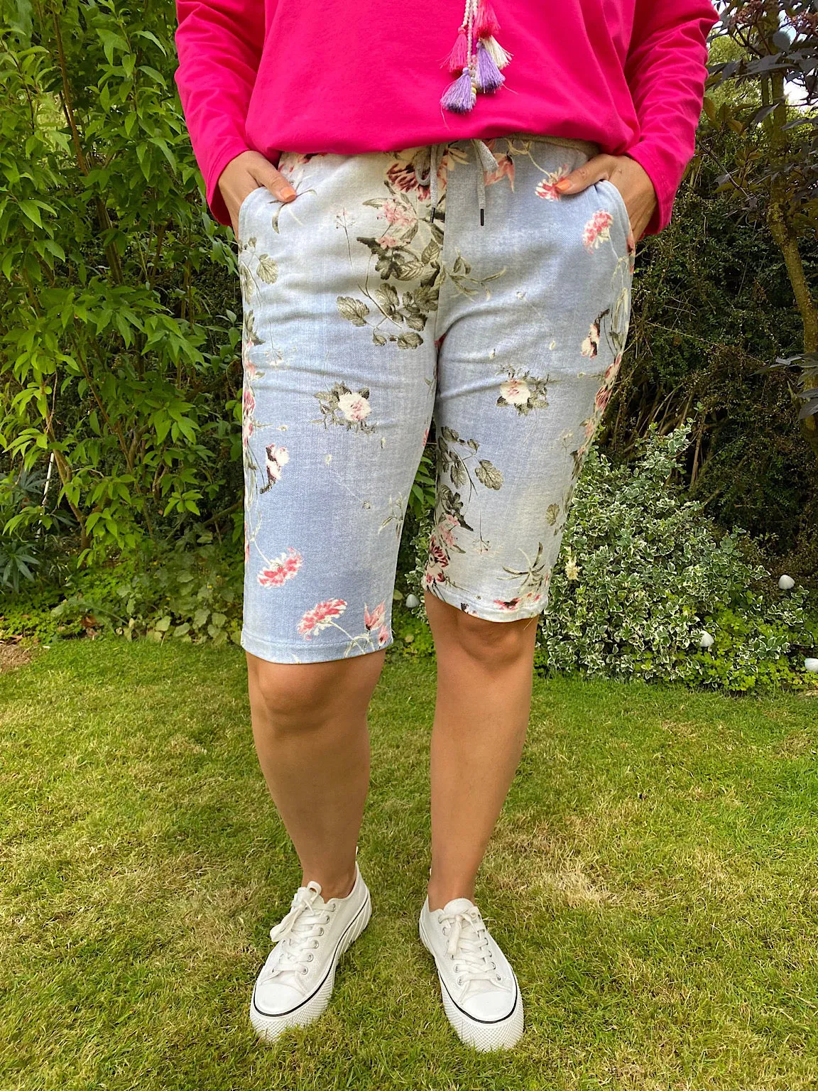 Printed Floral Jogger Shorts Trinny