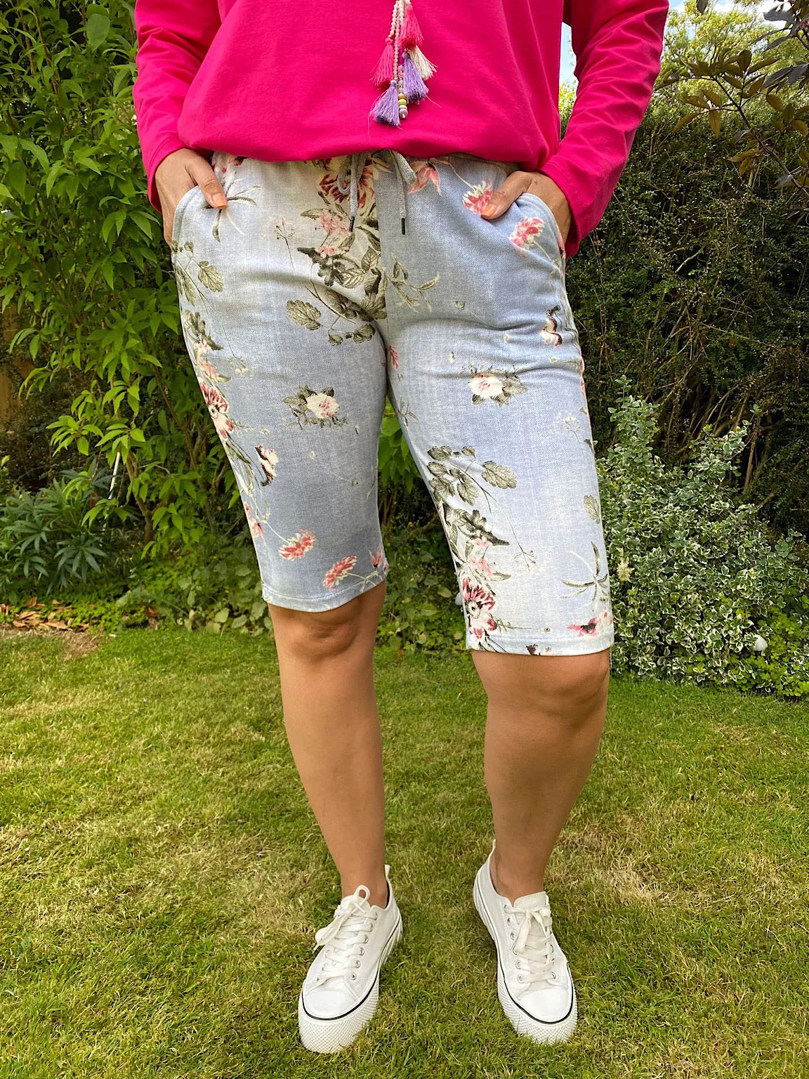 Printed Floral Jogger Shorts Trinny