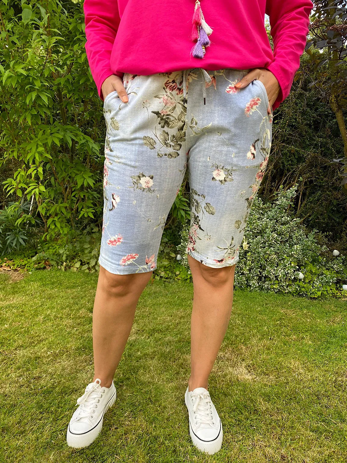 Printed Floral Jogger Shorts Trinny