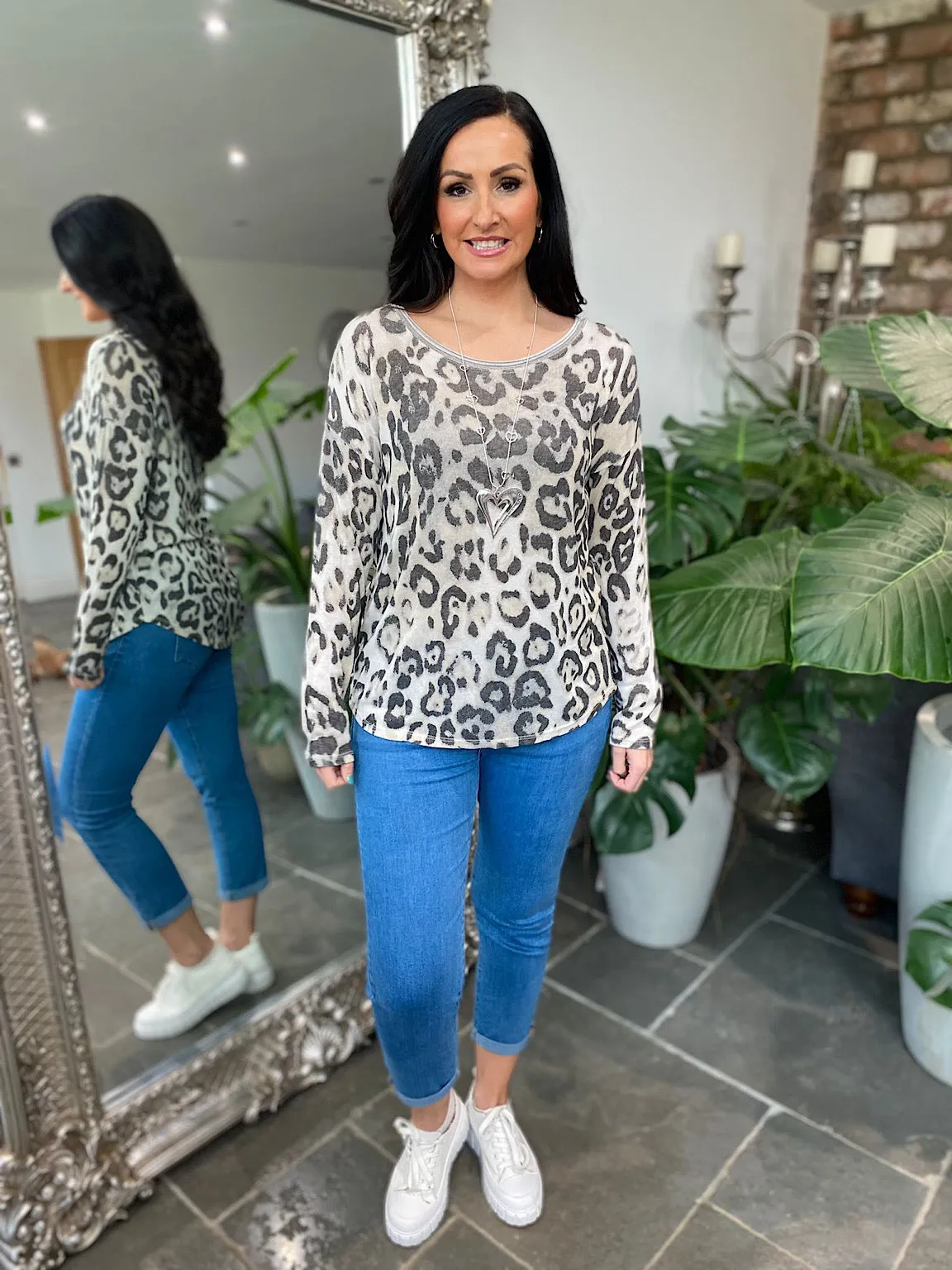 Stone Leopard Shimmer Top Evie, scoop neck